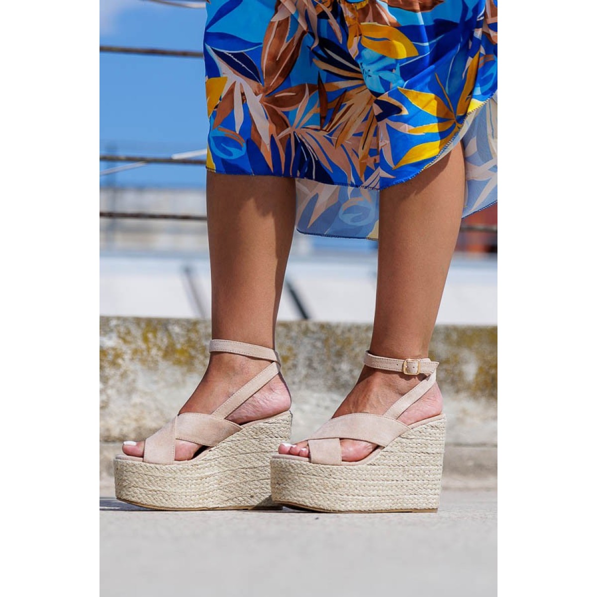 ΓΥΝΑΙΚΕΙΕΣ ΕΣΠΑΝΤΡΙΓΙΕΣ