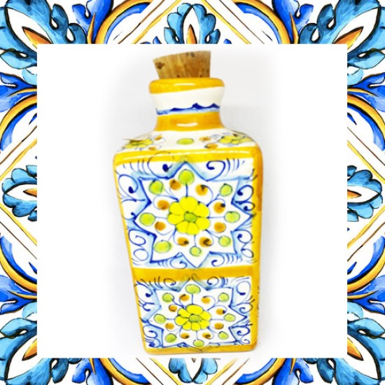 Χειροποίητο κεραμικό βάζο ζωγραφισμένο